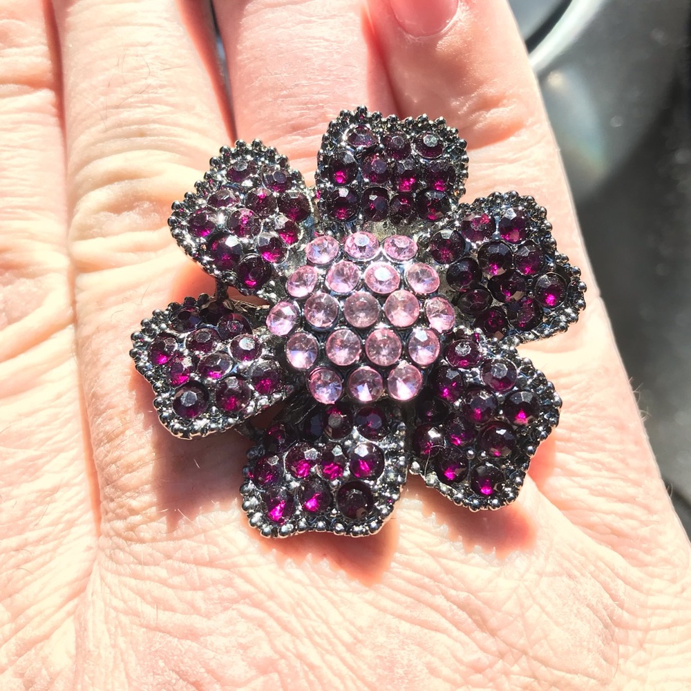 Purple & lavender rhinestone flower ring - Picture 2 of 4